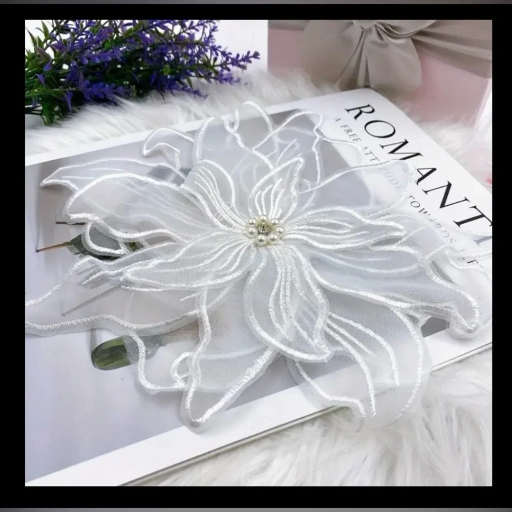 White Embroidered Sew-On Appliqué Flower, Craft & Clothing Embellishment, New